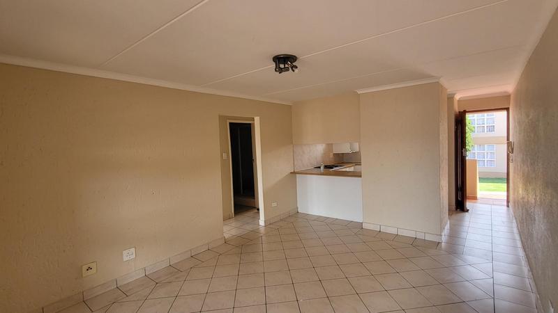 To Let 2 Bedroom Property for Rent in Ridgeway Gauteng