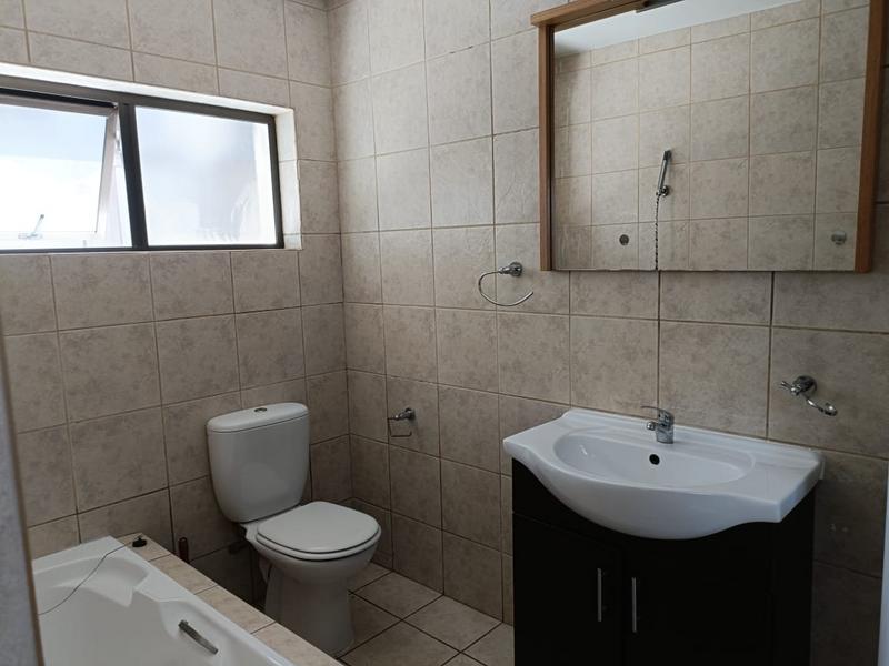 To Let 1 Bedroom Property for Rent in Beverley Gauteng