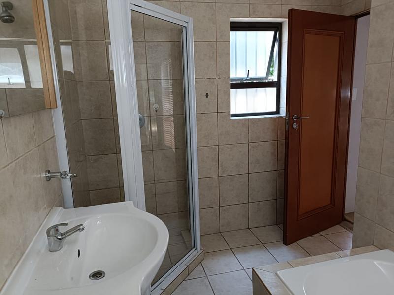 To Let 1 Bedroom Property for Rent in Beverley Gauteng