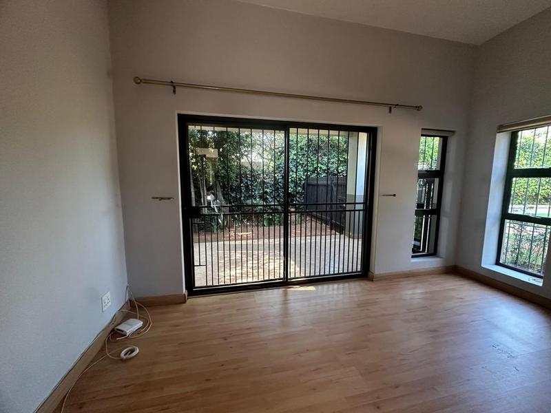 To Let 1 Bedroom Property for Rent in Emmarentia Gauteng