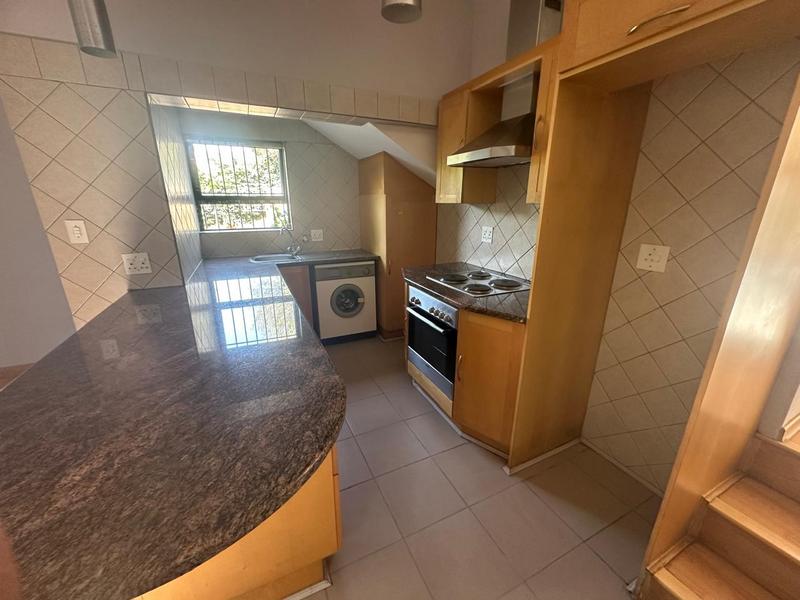 To Let 1 Bedroom Property for Rent in Emmarentia Gauteng