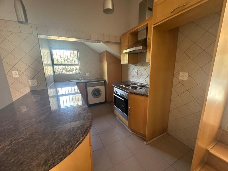 To Let 1 Bedroom Property for Rent in Emmarentia Gauteng