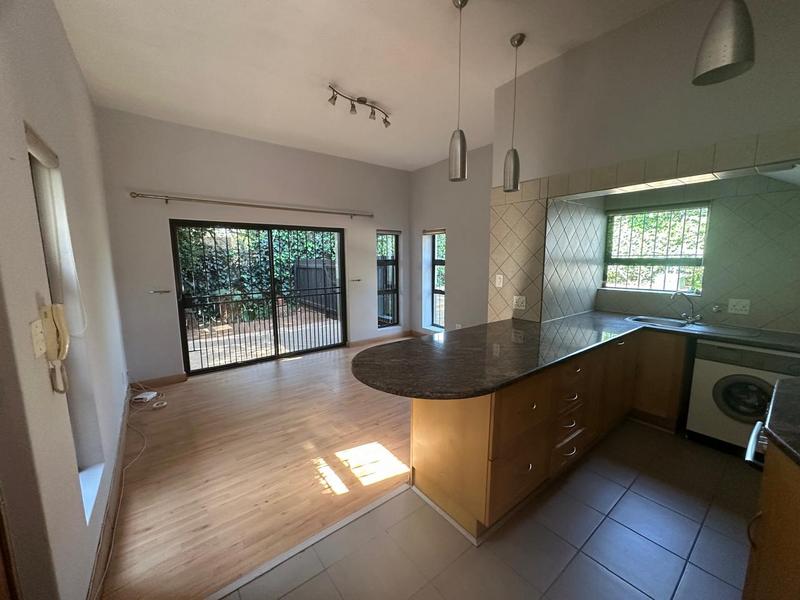 To Let 1 Bedroom Property for Rent in Emmarentia Gauteng