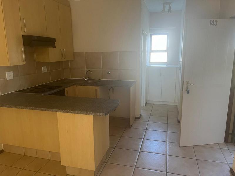 To Let 1 Bedroom Property for Rent in Lonehill Gauteng