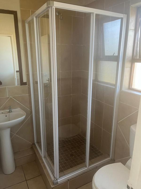 To Let 1 Bedroom Property for Rent in Lonehill Gauteng