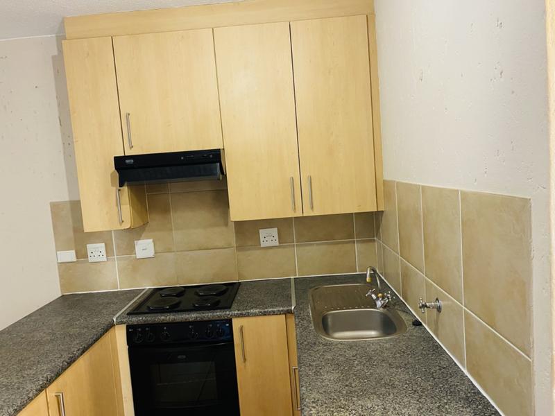 To Let 1 Bedroom Property for Rent in Lonehill Gauteng