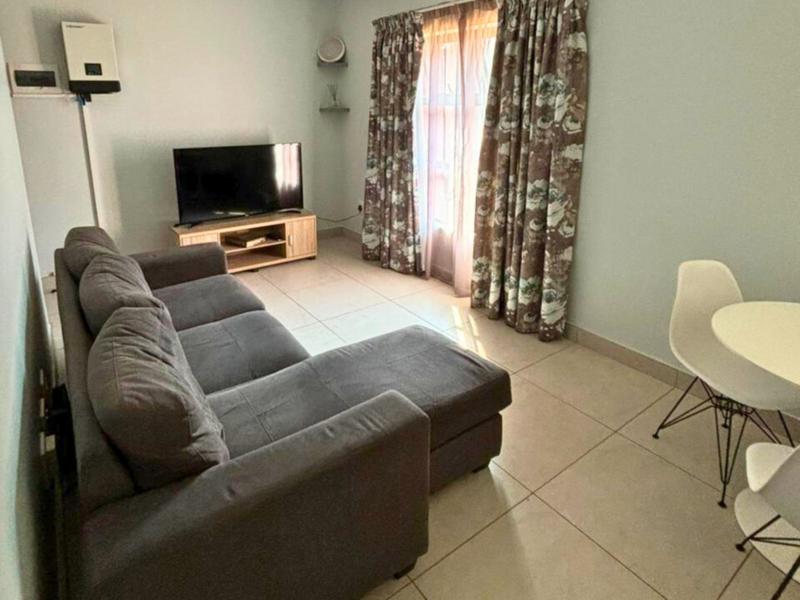 To Let 1 Bedroom Property for Rent in Glen Marais Gauteng