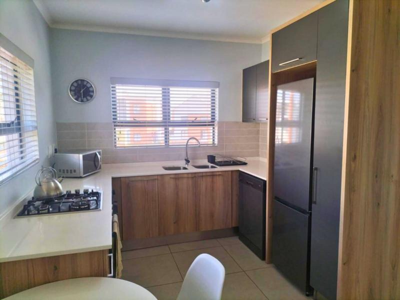 To Let 1 Bedroom Property for Rent in Glen Marais Gauteng