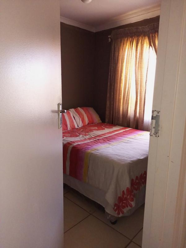 2 Bedroom Property for Sale in Protea Glen Gauteng