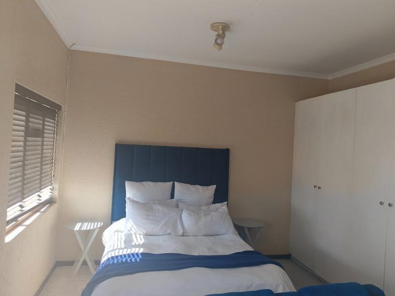 1 Bedroom Property for Sale in Paulshof Gauteng