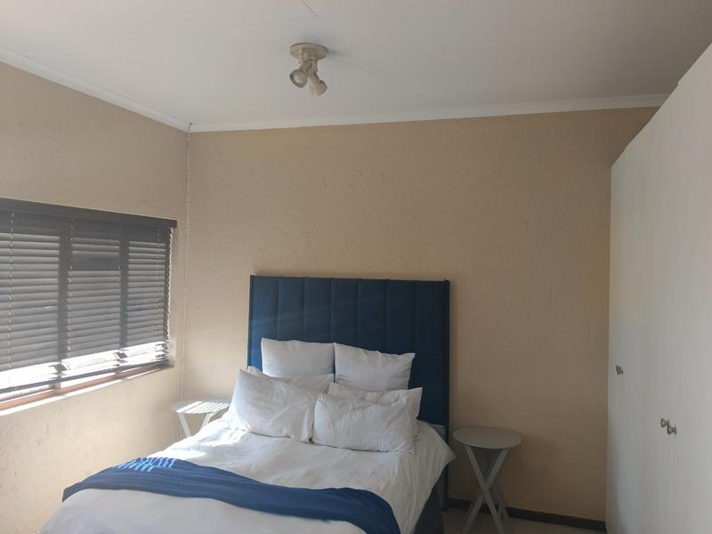 1 Bedroom Property for Sale in Paulshof Gauteng