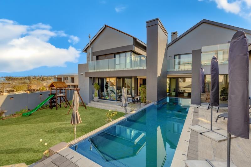 5 Bedroom Property for Sale in Waterfall Country Estate Gauteng