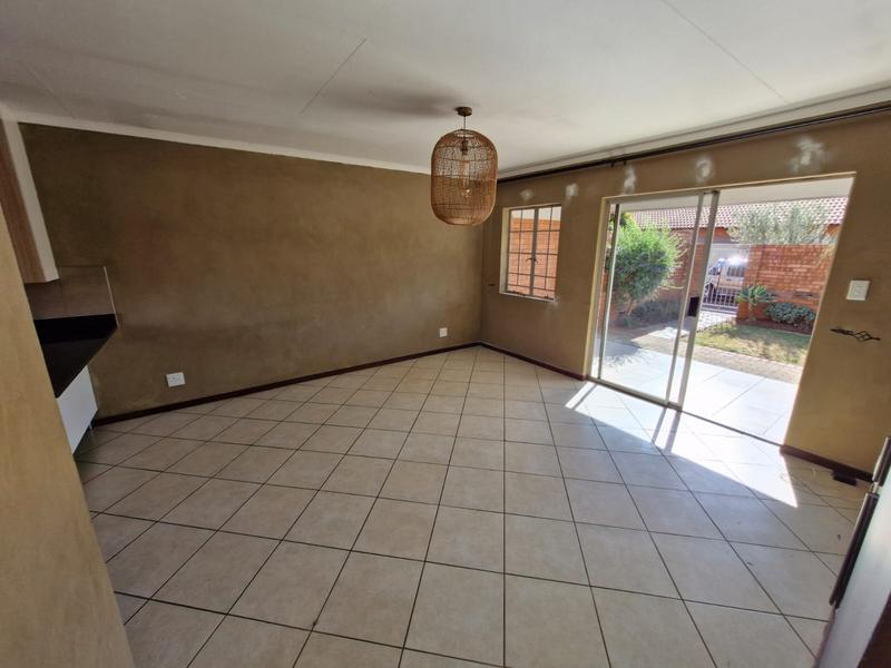 3 Bedroom Property for Sale in Monavoni Gauteng