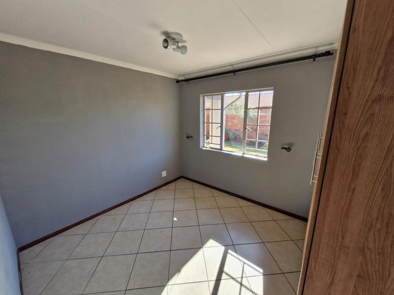 3 Bedroom Property for Sale in Monavoni Gauteng