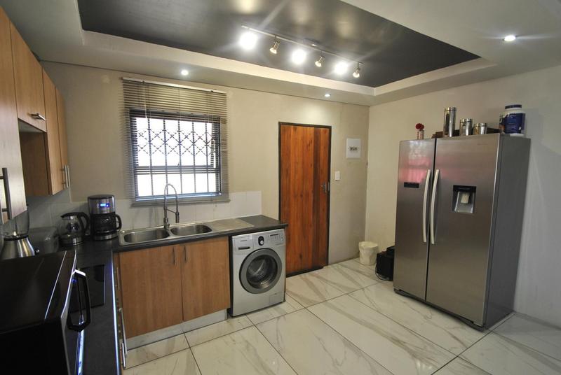 4 Bedroom Property for Sale in Klippoortjie Gauteng