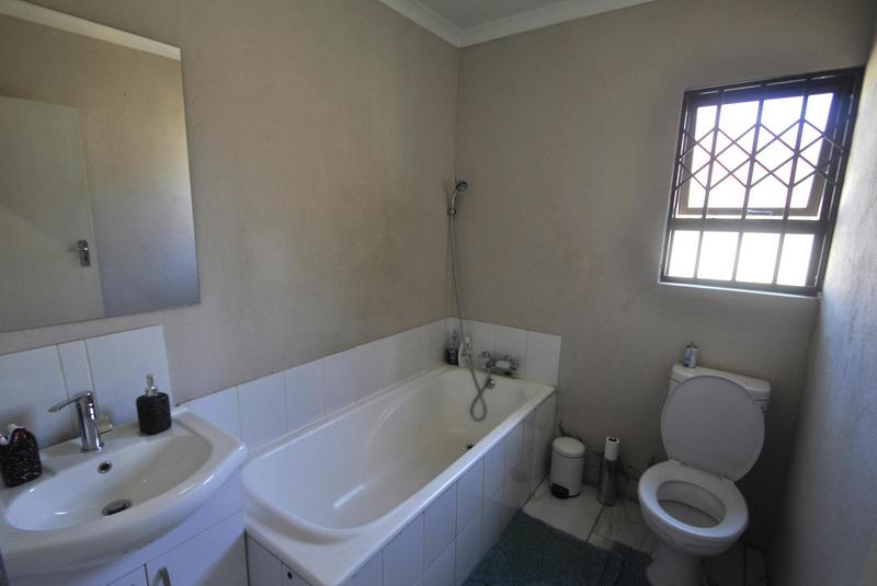 4 Bedroom Property for Sale in Klippoortjie Gauteng