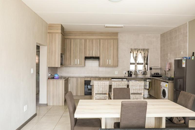 To Let 2 Bedroom Property for Rent in Victory Park Gauteng