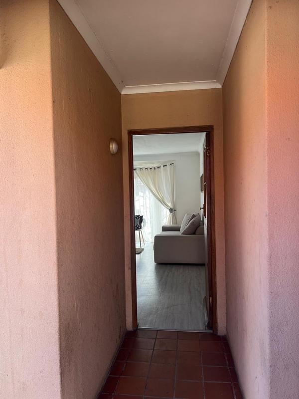 2 Bedroom Property for Sale in Meredale Gauteng