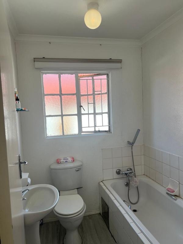 2 Bedroom Property for Sale in Meredale Gauteng