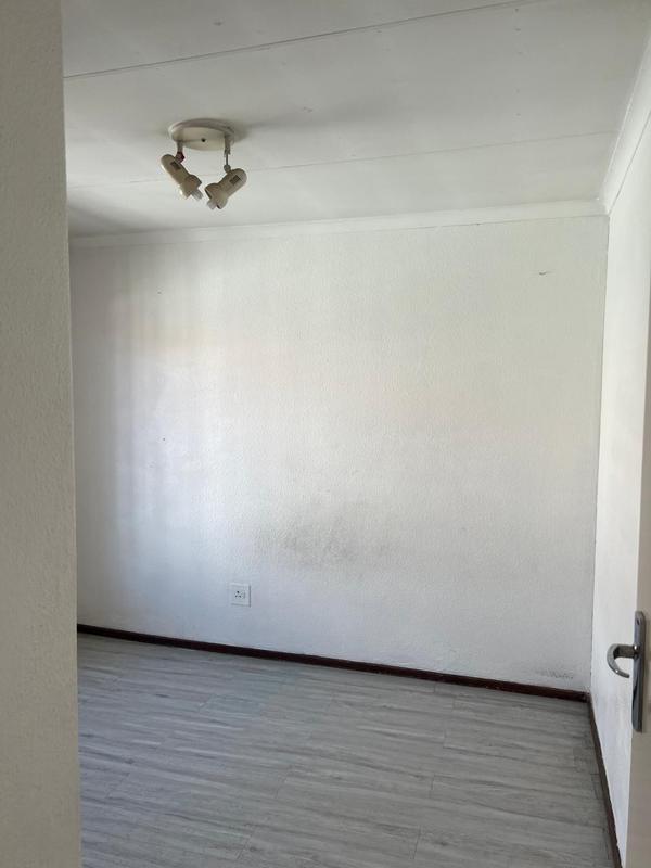 2 Bedroom Property for Sale in Meredale Gauteng