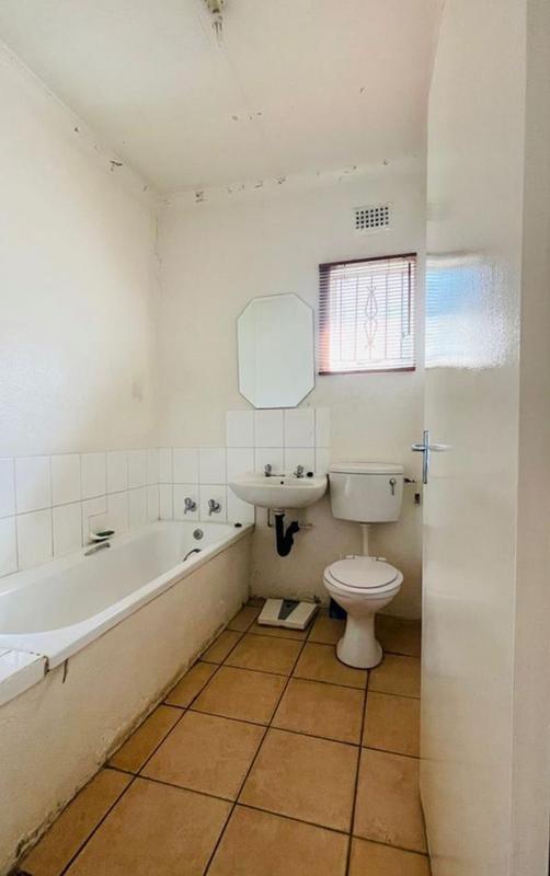 2 Bedroom Property for Sale in Ormonde Gauteng