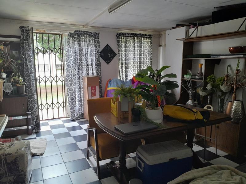 2 Bedroom Property for Sale in Queenswood Gauteng