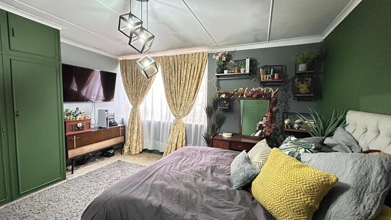 2 Bedroom Property for Sale in Queenswood Gauteng