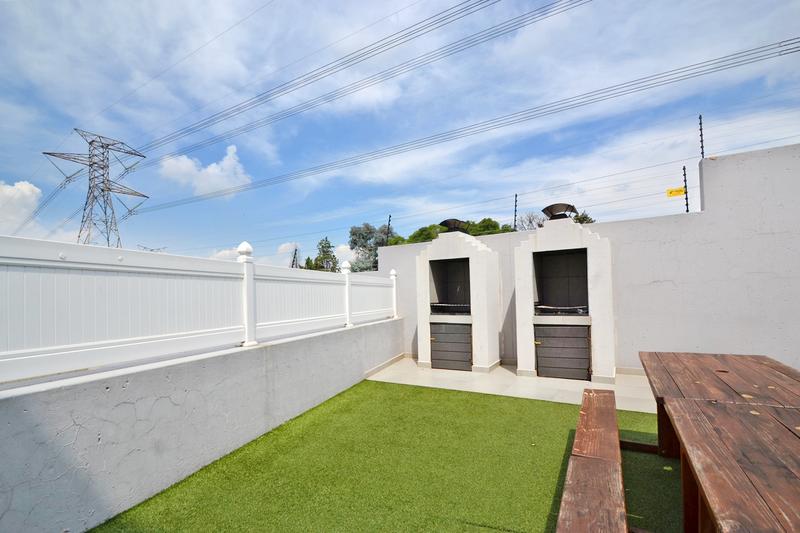 2 Bedroom Property for Sale in Morningside Gauteng