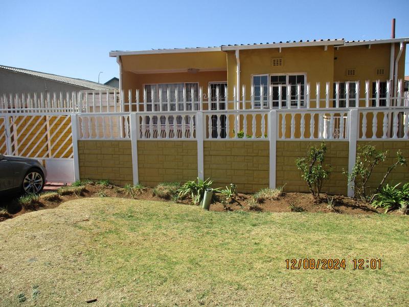 4 Bedroom Property for Sale in Eldorado Park Gauteng