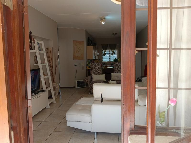 2 Bedroom Property for Sale in Paulshof Gauteng