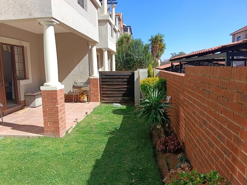 2 Bedroom Property for Sale in Paulshof Gauteng