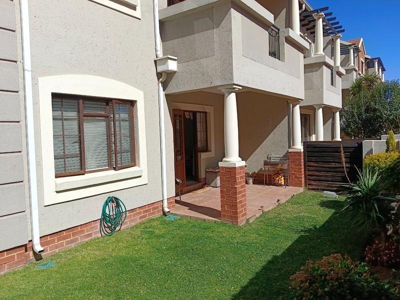 2 Bedroom Property for Sale in Paulshof Gauteng