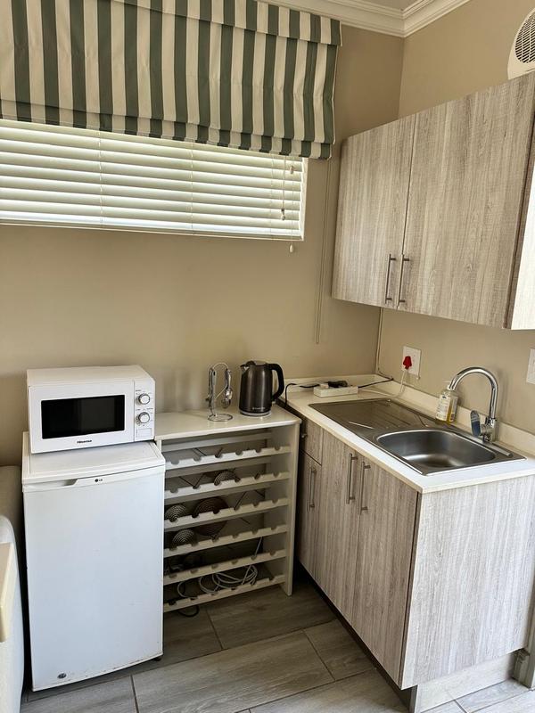 To Let 4 Bedroom Property for Rent in Broadacres Gauteng