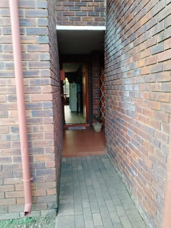 3 Bedroom Property for Sale in Eldoraigne Gauteng