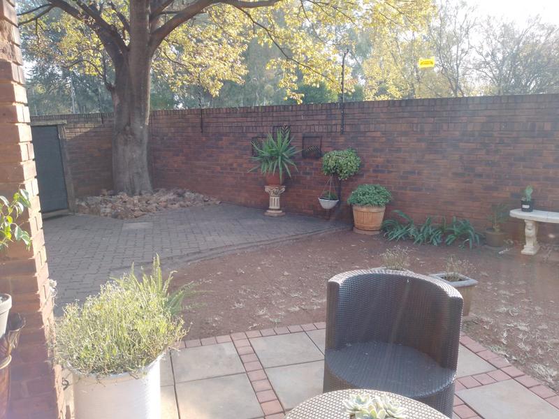 3 Bedroom Property for Sale in Eldoraigne Gauteng