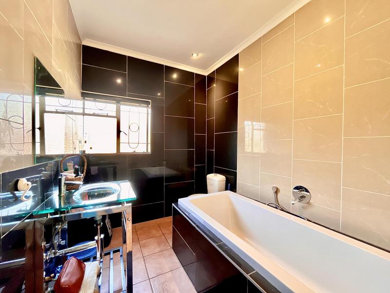 3 Bedroom Property for Sale in Lyndhurst Gauteng