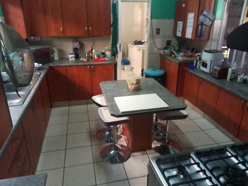 4 Bedroom Property for Sale in Vanderbijlpark SW 5 Gauteng