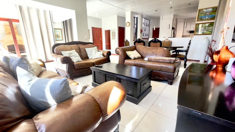 4 Bedroom Property for Sale in Broadacres Gauteng