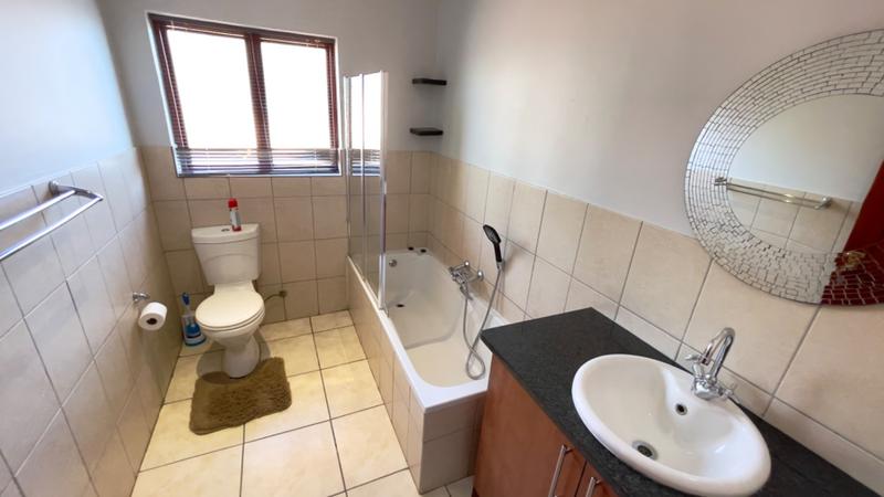 4 Bedroom Property for Sale in Broadacres Gauteng