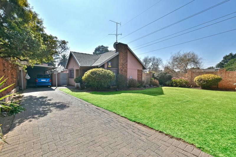 3 Bedroom Property for Sale in Roseacre Gauteng