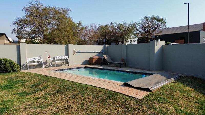 4 Bedroom Property for Sale in Midstream Ridge Gauteng