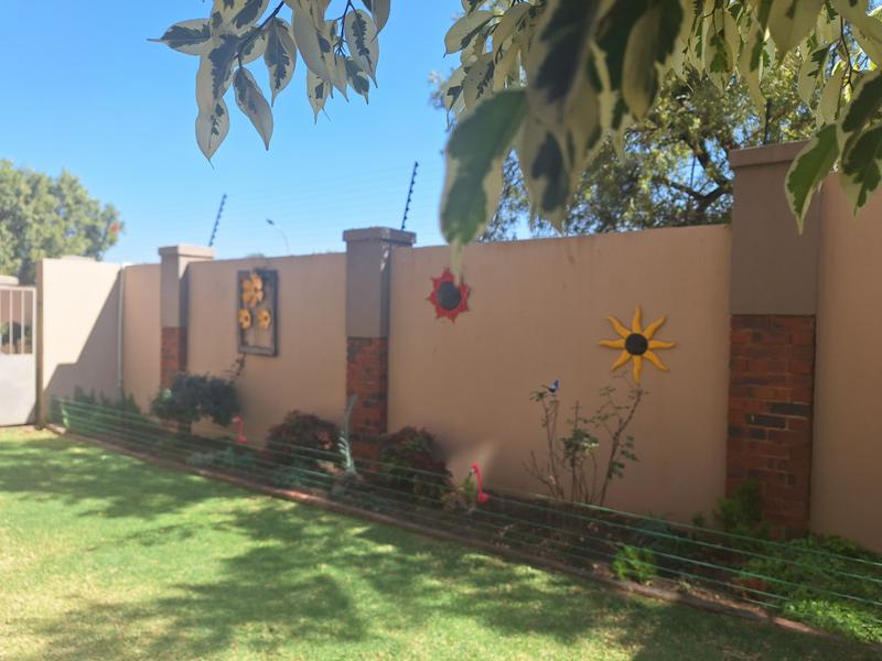 3 Bedroom Property for Sale in Dowerglen Gauteng