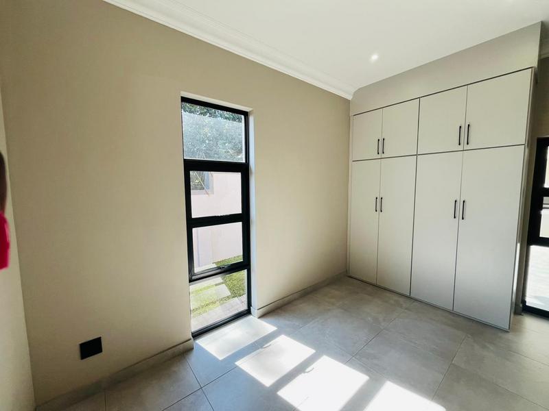 To Let 3 Bedroom Property for Rent in Ferndale Gauteng