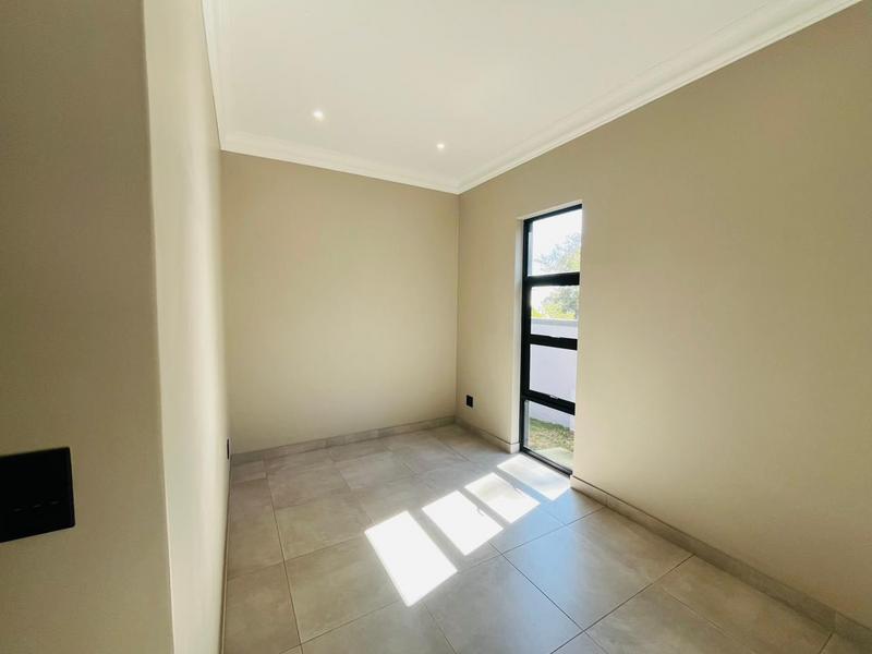 To Let 3 Bedroom Property for Rent in Ferndale Gauteng