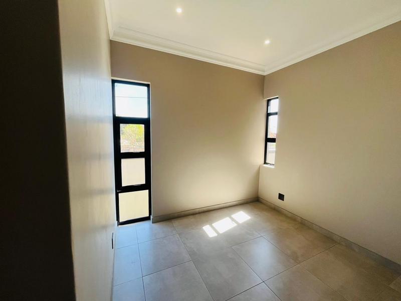 To Let 3 Bedroom Property for Rent in Ferndale Gauteng