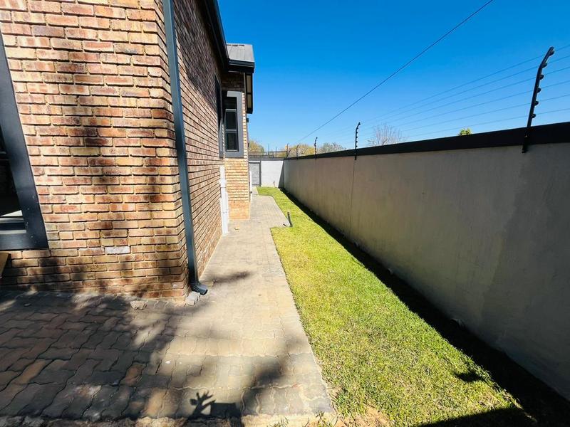 To Let 3 Bedroom Property for Rent in Ferndale Gauteng