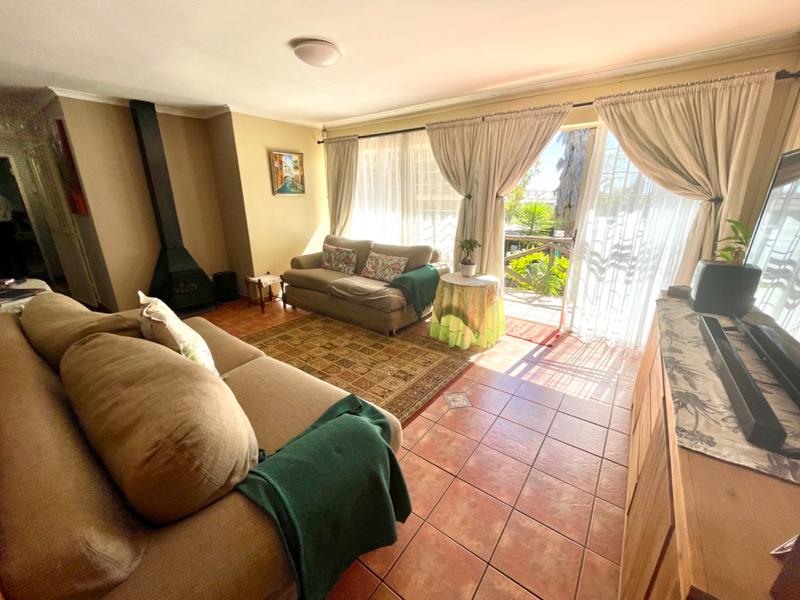 3 Bedroom Property for Sale in Noordheuwel Gauteng