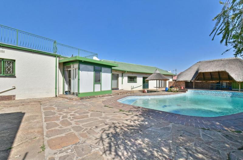 3 Bedroom Property for Sale in Reuven Gauteng