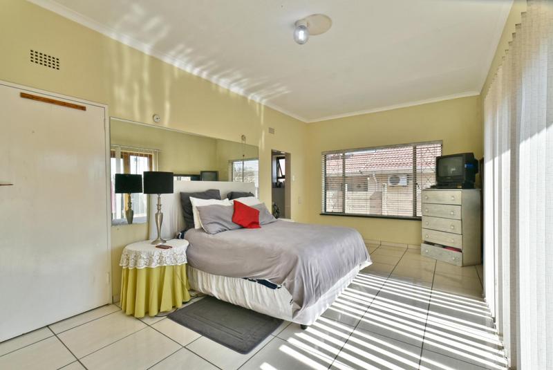 3 Bedroom Property for Sale in Reuven Gauteng