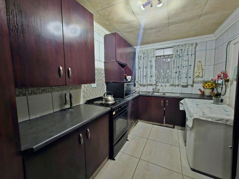 3 Bedroom Property for Sale in Pomona Ext 2 Gauteng